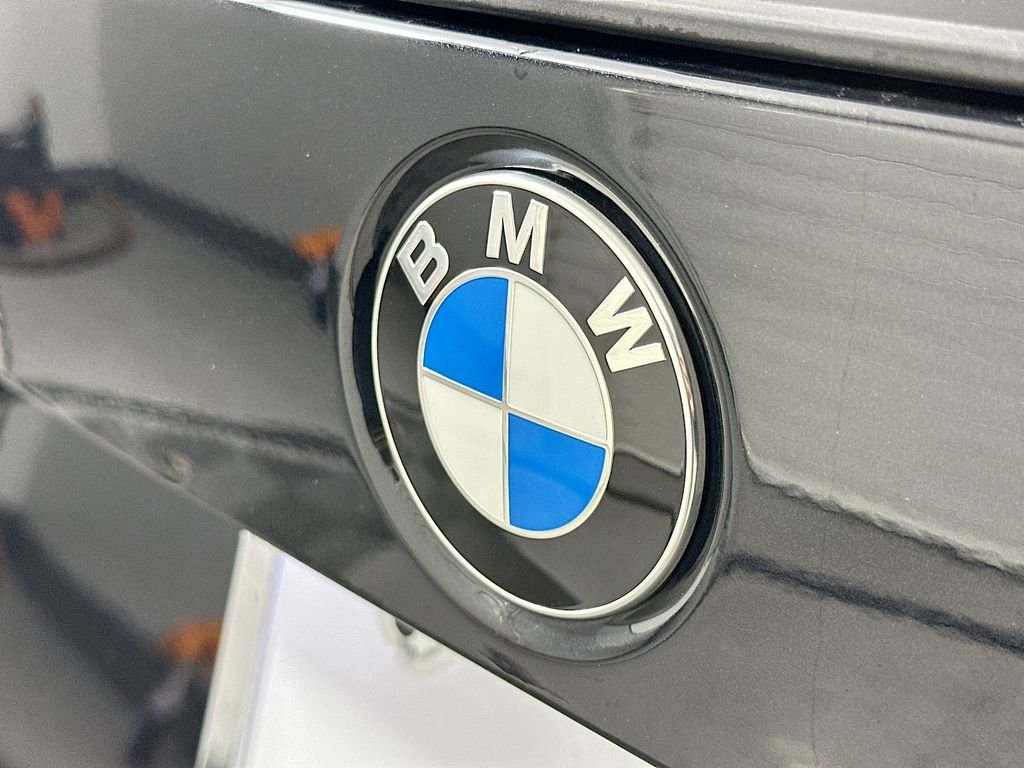 Used 2026 Black Sapphire Metallic BMW xDrive28i image 22