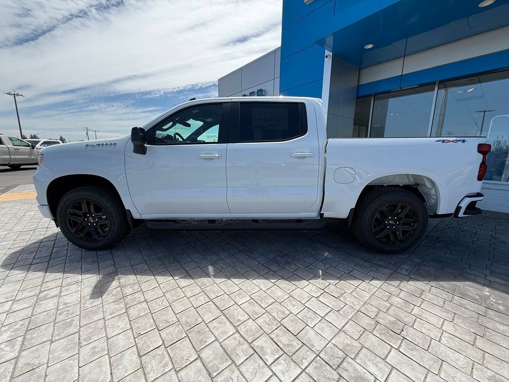 New 2026 Summit White Chevrolet RST image 7