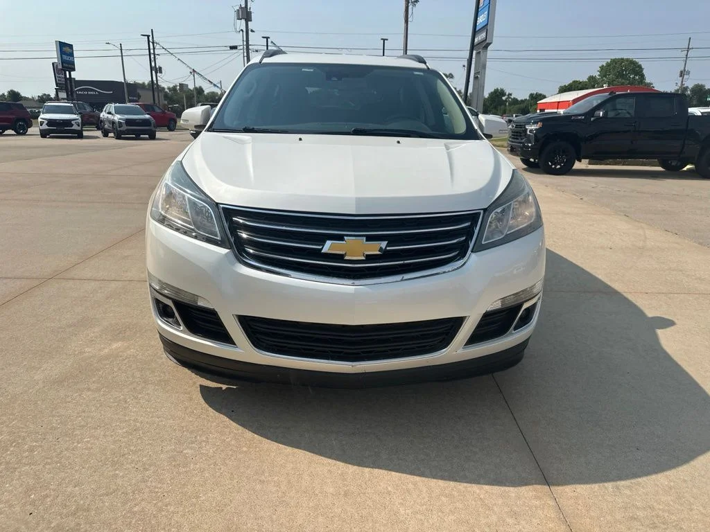 Used 2014 White Chevrolet 2LT image 25