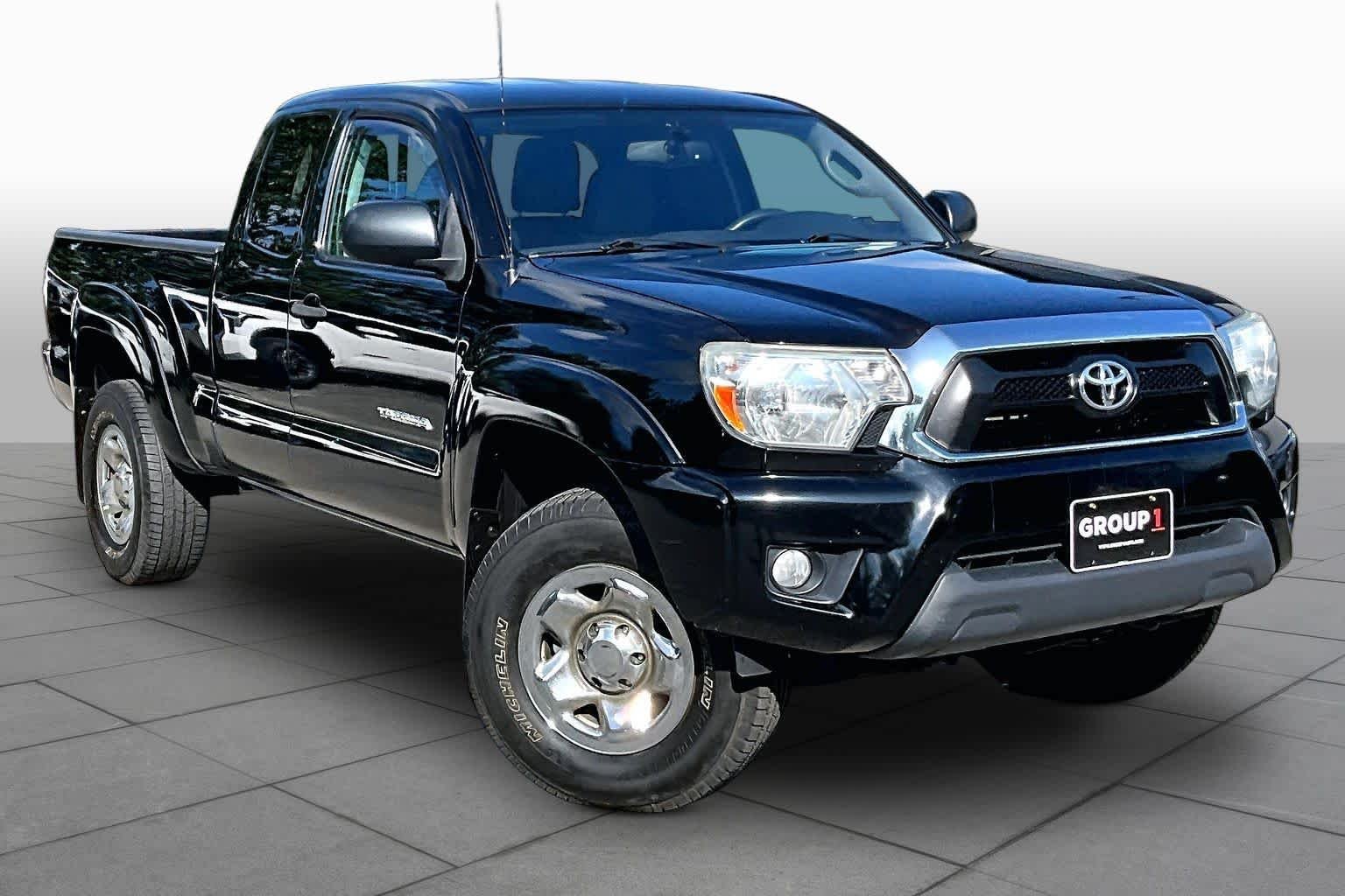 Used 2013 Black Toyota  image 3