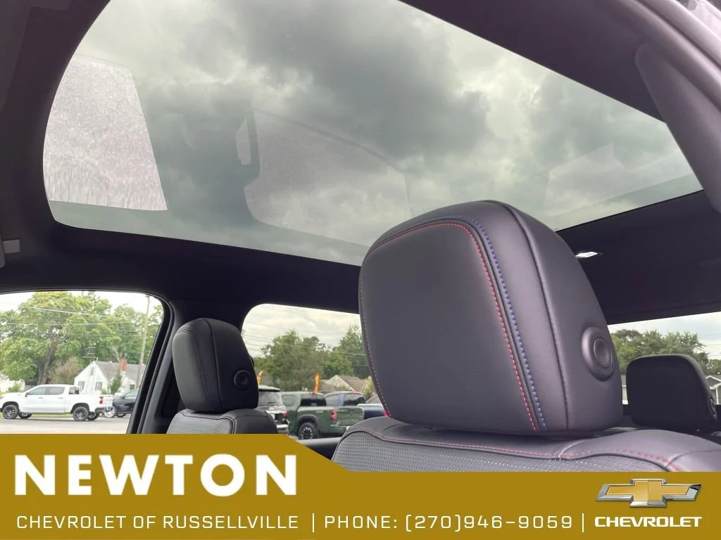 2024 Chevrolet Silverado EV RST - Photo 13