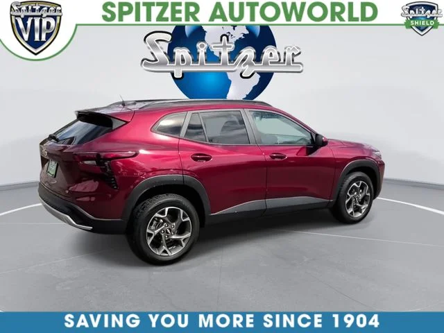 Used 2025 Red Chevrolet LT image 9