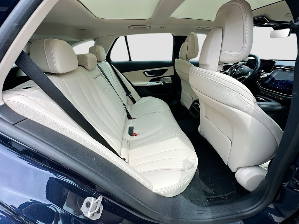 Certified Used 2025  Mercedes-Benz E 450 image 29