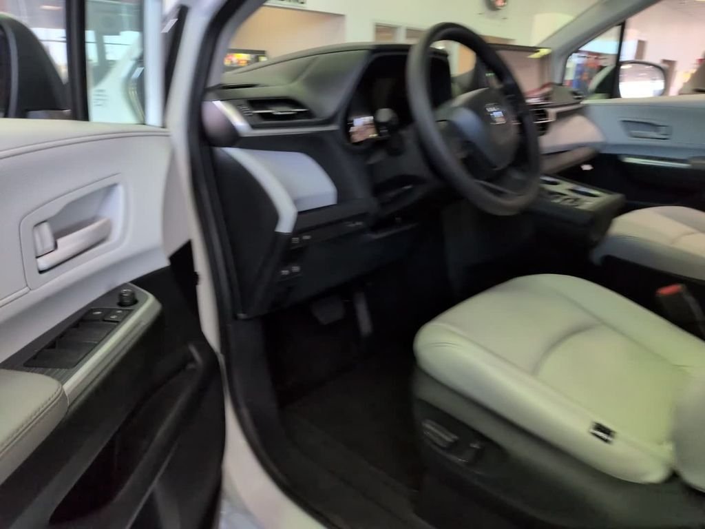 Used 2025 White Toyota LE image 14