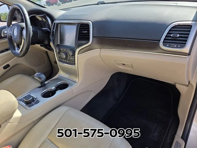 Used 2015 Beige Jeep Limited image 18