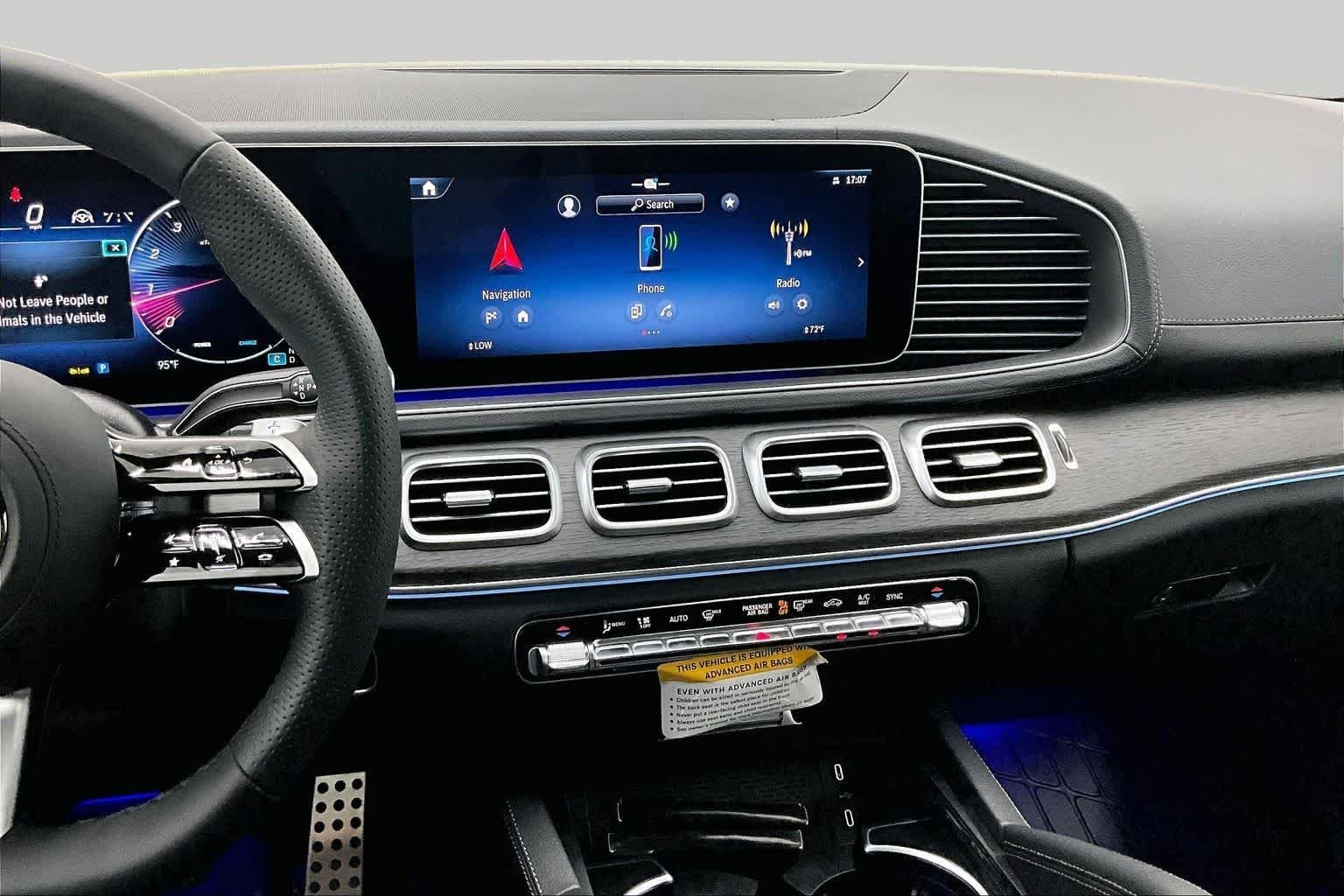 New 2026 MANUFAKTUR Moonlight White Magno Mercedes-Benz GLS 450 image 6