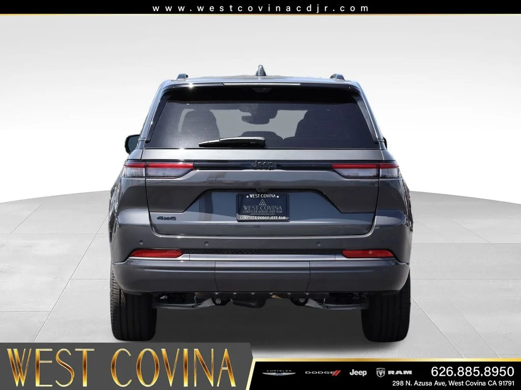 New 2026 Baltic Gray Metallic Clear-Coat Exterior Paint Jeep Limited Reserve image 6