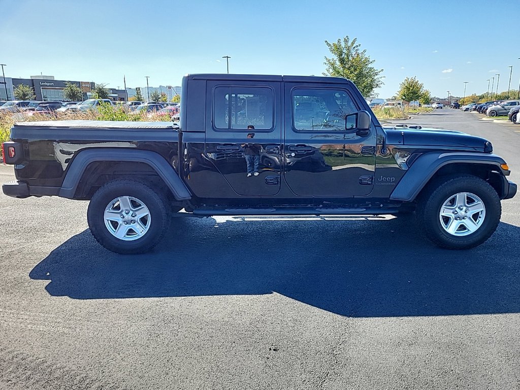 Used 2020 Black Jeep Sport image 6