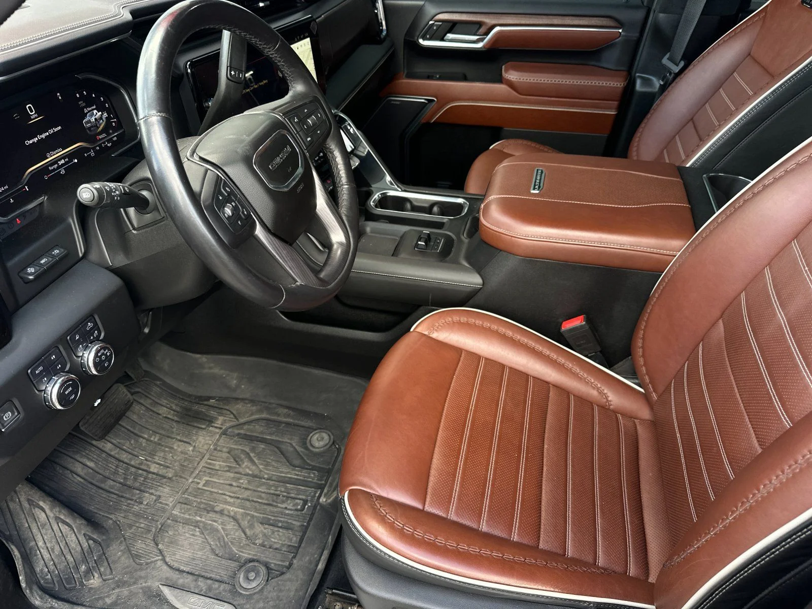 Used 2024 White Frost GMC Denali Ultimate image 9