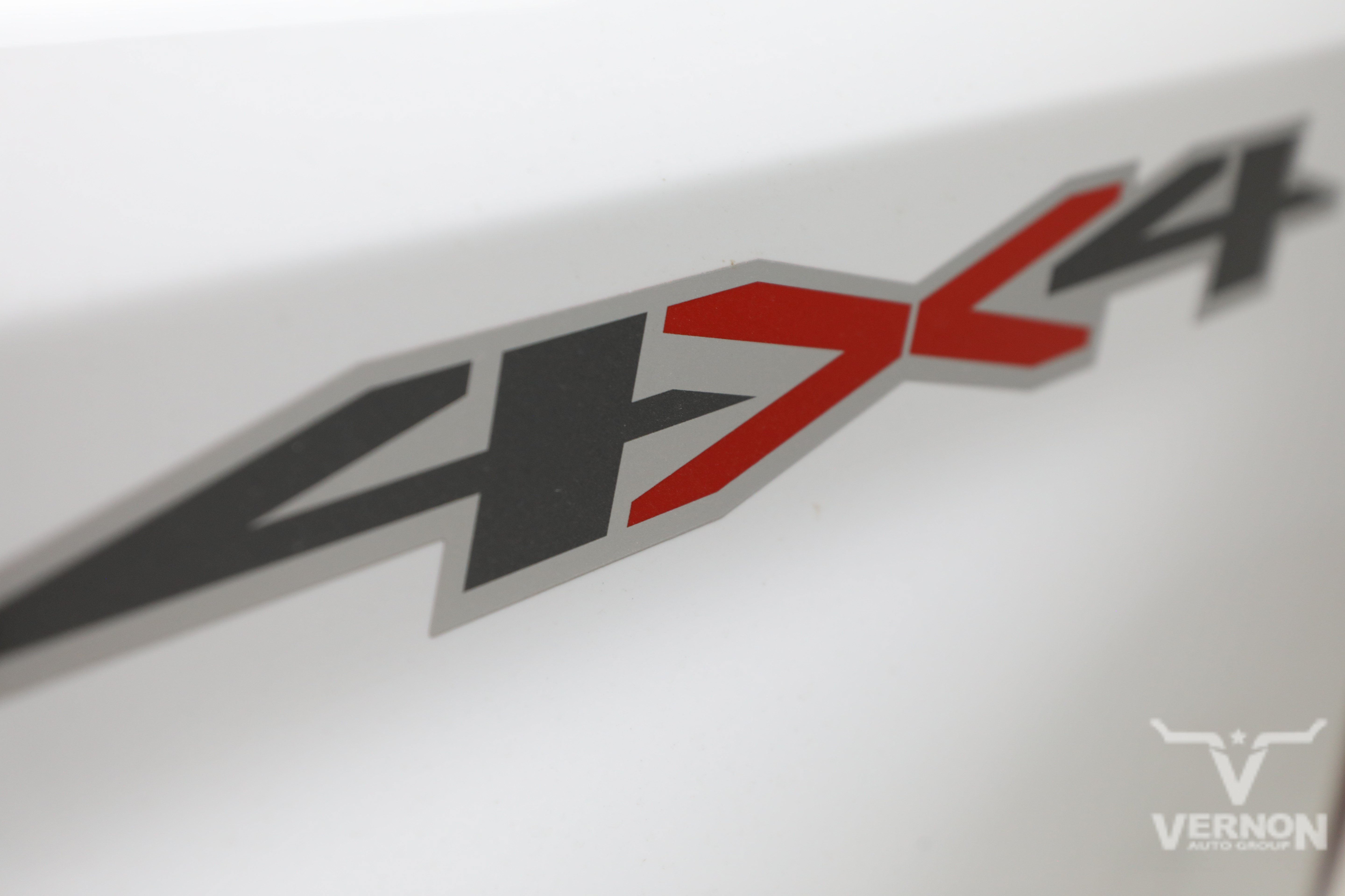 New 2026 Summit White Chevrolet N image 36