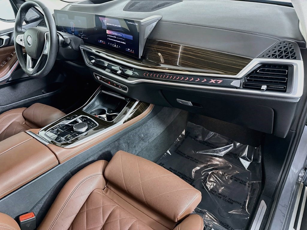 Used 2026 Skyscraper Gray Metallic BMW xDrive40i image 26