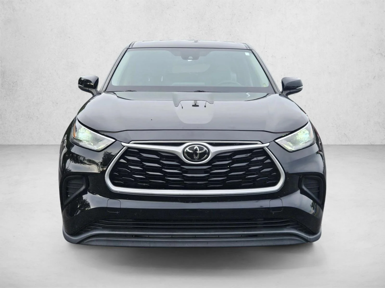 Used 2021 Midnight Black Metallic Toyota L image 2