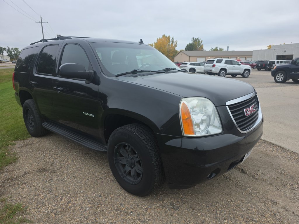 Used 2012 GMC Yukon SLE with VIN 1GKS2AE02CR286715 for sale in Spirit Lake, IA