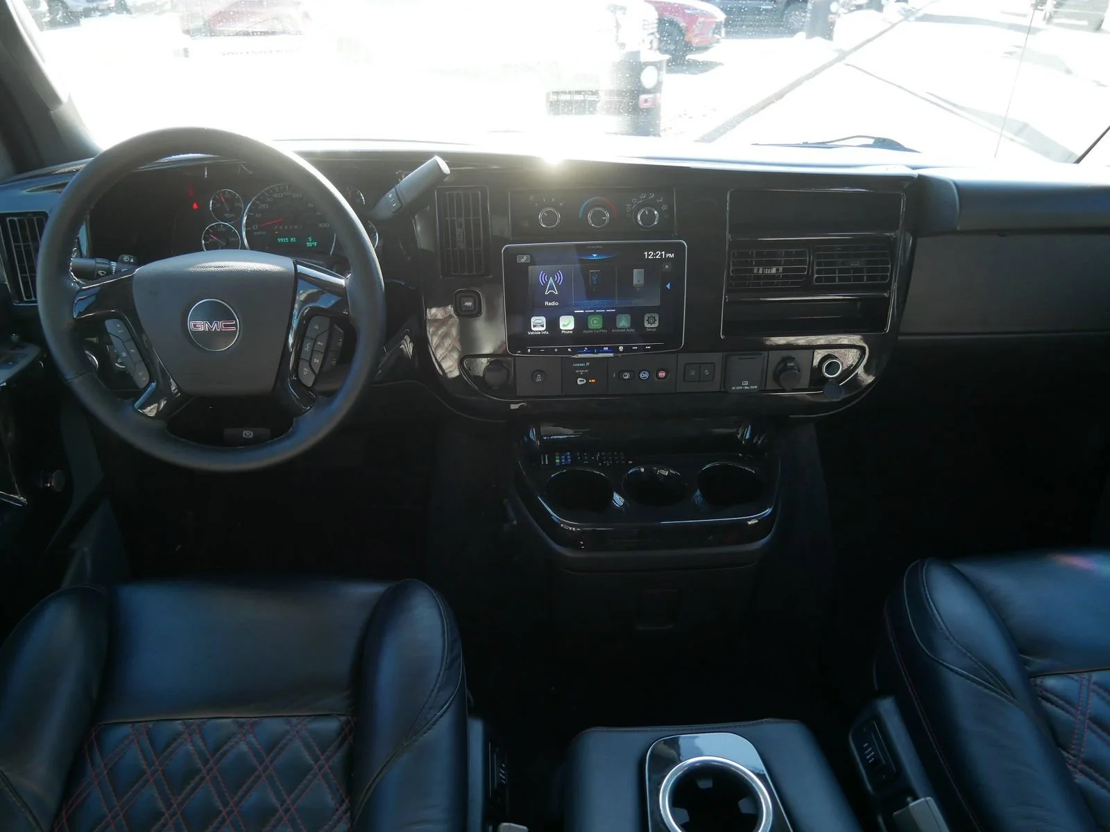 Used 2025 Onyx Black GMC Work Van image 28