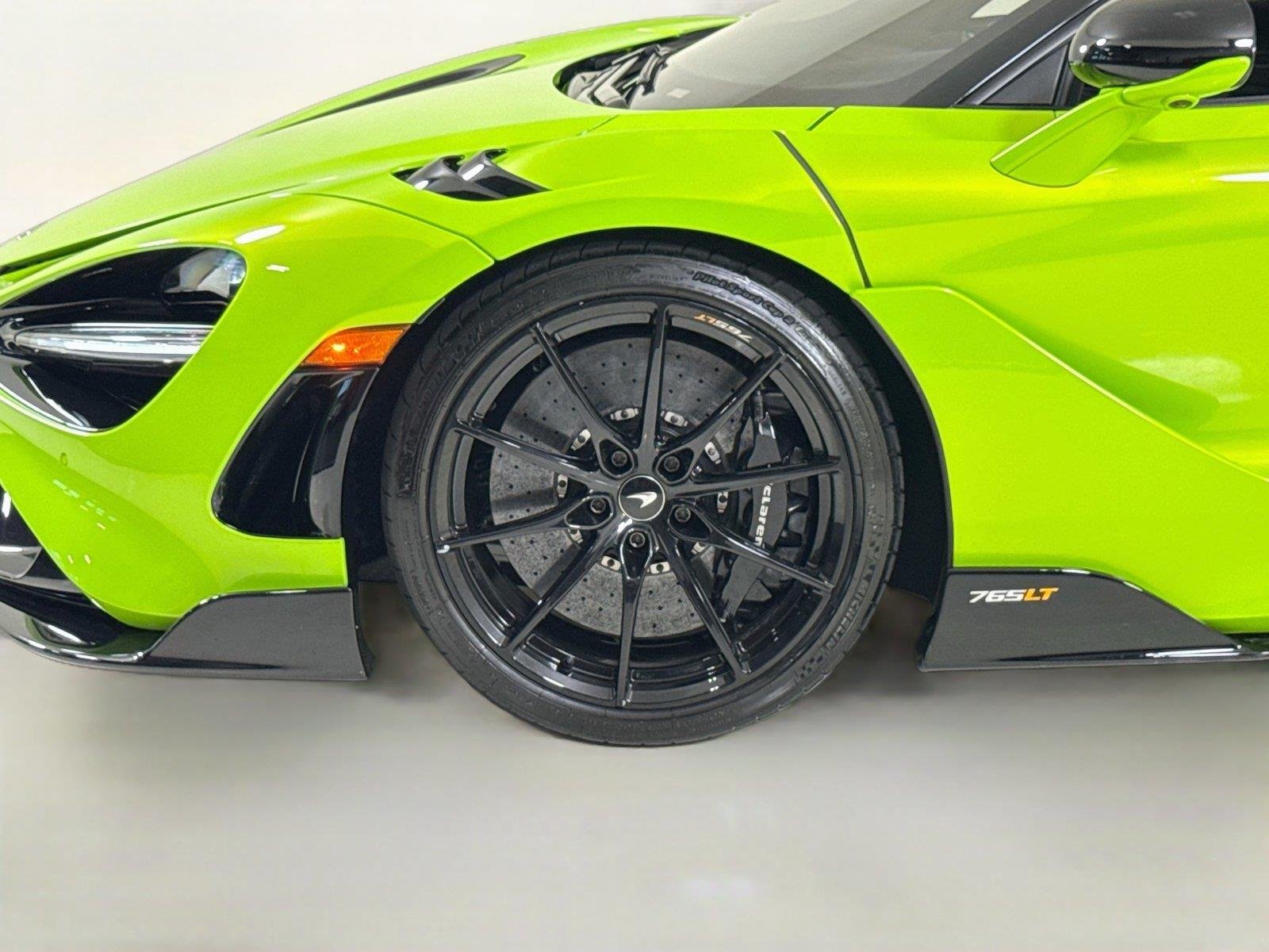 Used 2021 Lime Green McLaren Coupe image 36