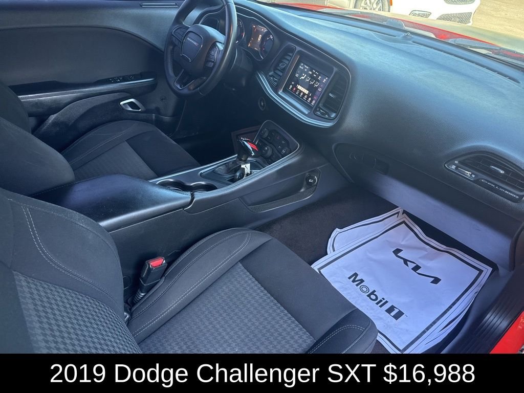 Used 2019 Go Mango! Dodge SXT image 16