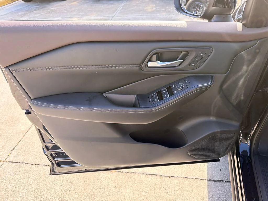 2022 Nissan Rogue SL - Photo 18