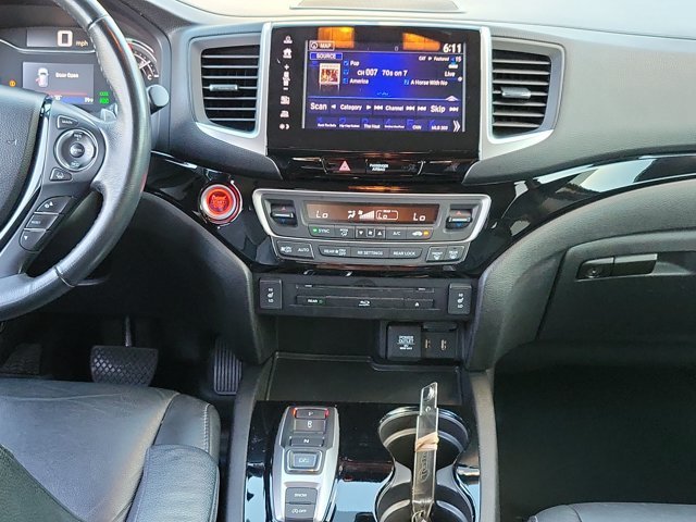 Used 2018 White Diamond Pearl Honda Touring image 20