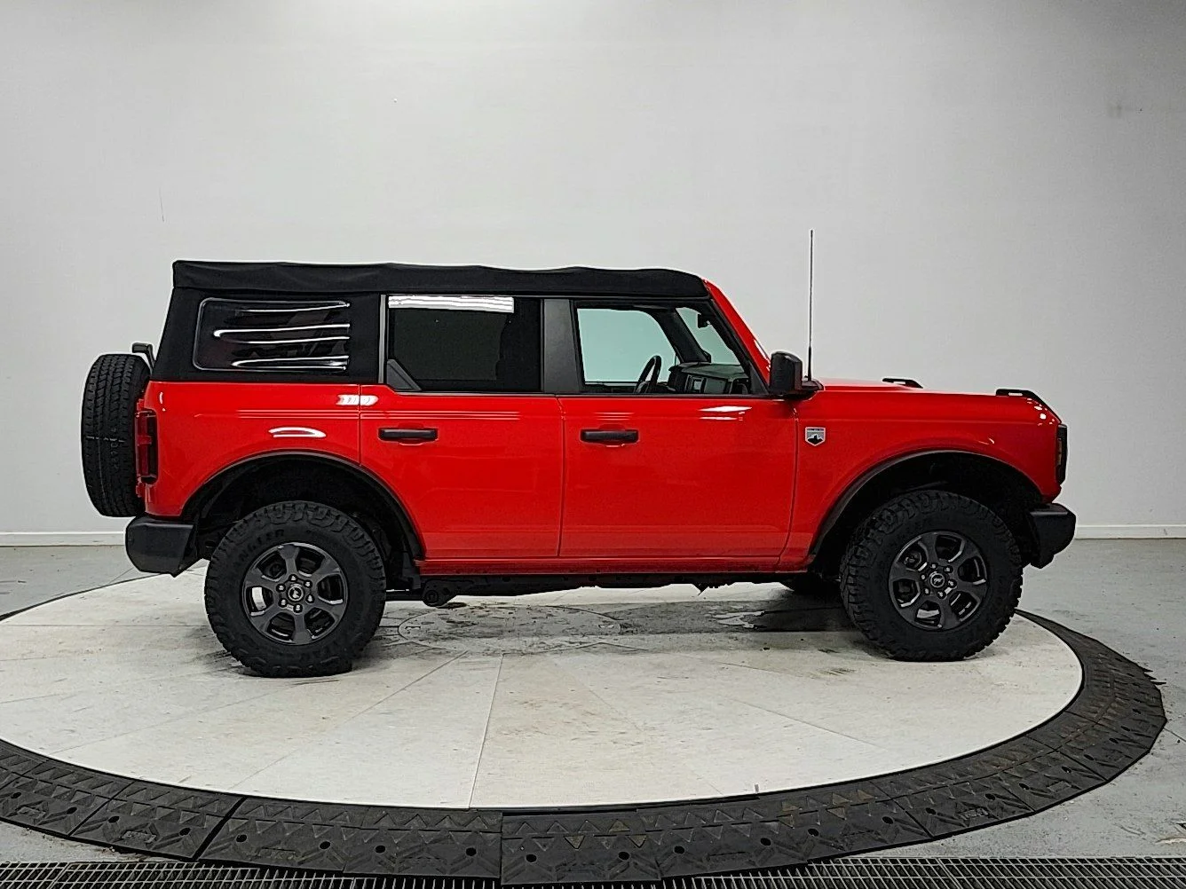 Used 2022 Race Red Ford Big Bend image 8