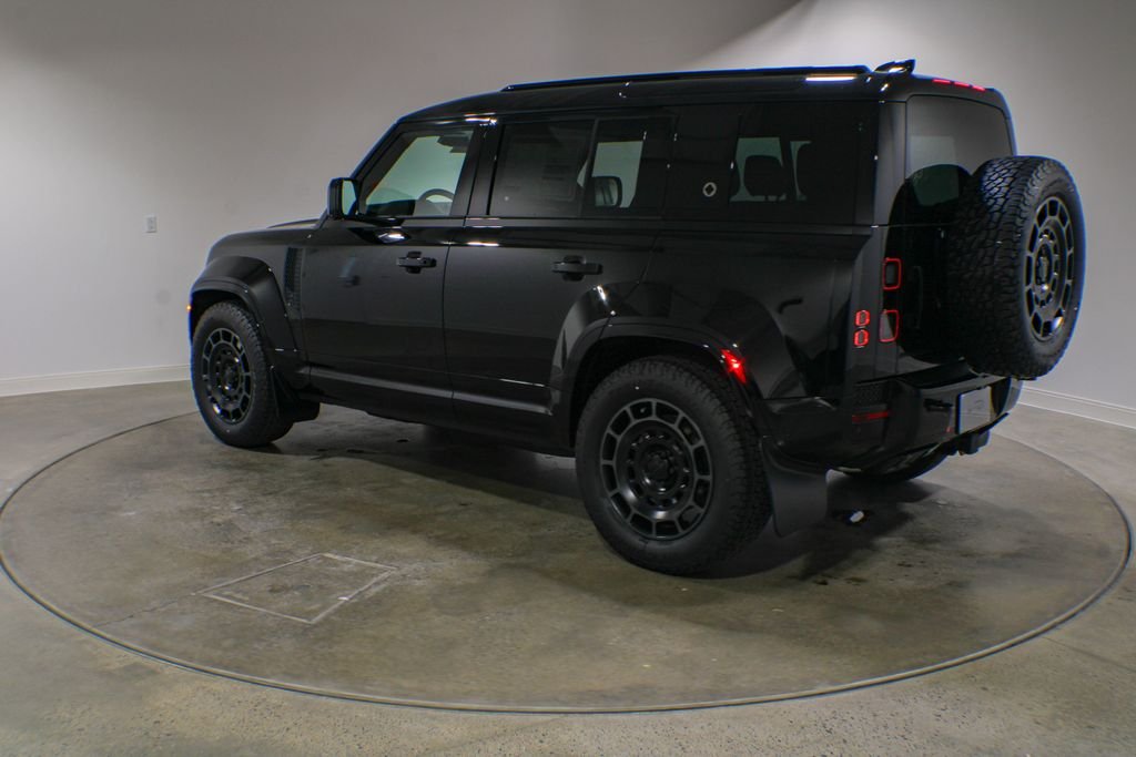New 2026 Narvik Black Land Rover OCTA Black image 3