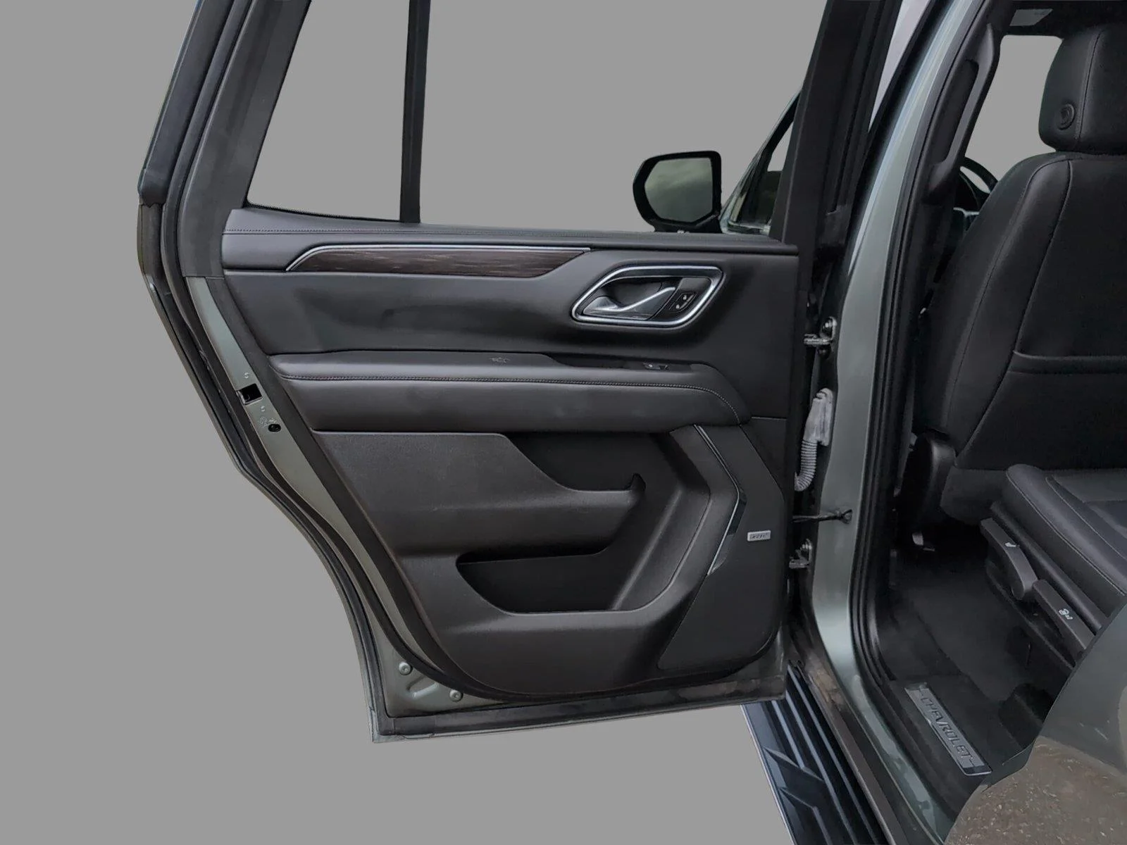 Used 2024 Silver Sage Metallic Chevrolet LT image 14