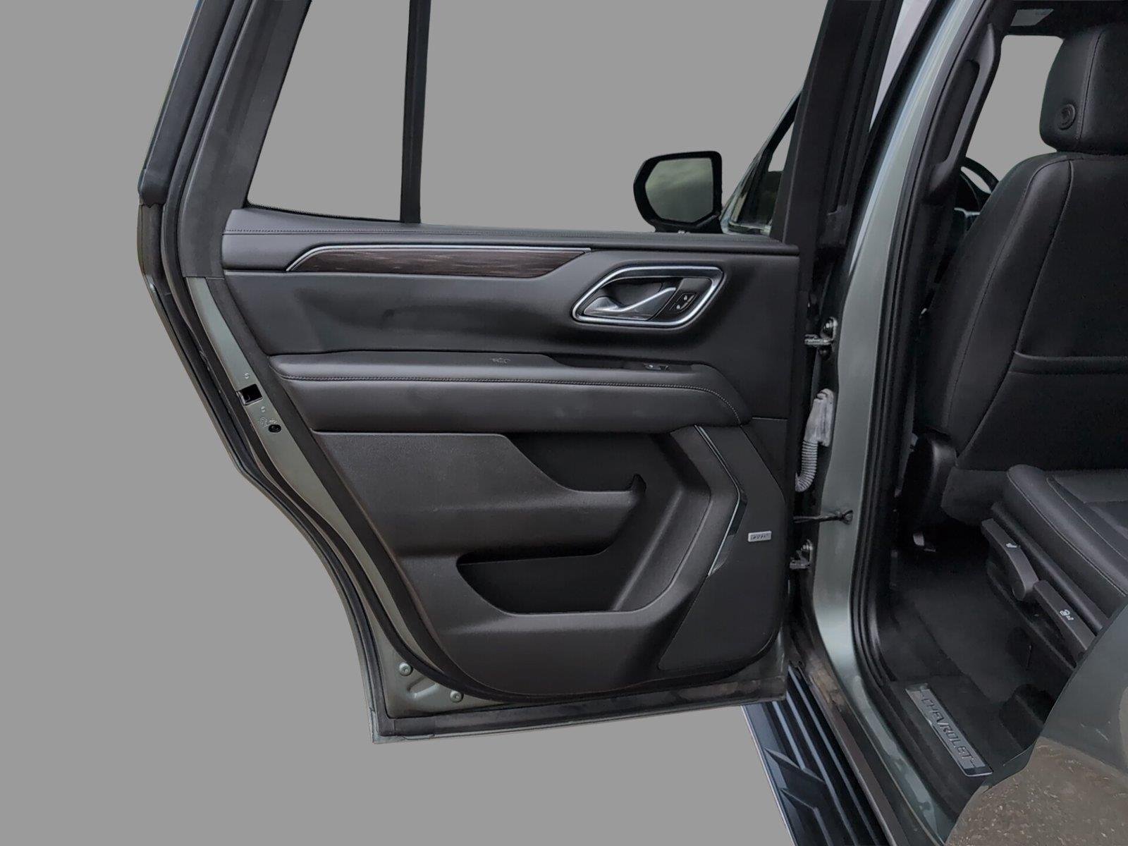 Used 2024 Silver Sage Metallic Chevrolet LT image 14