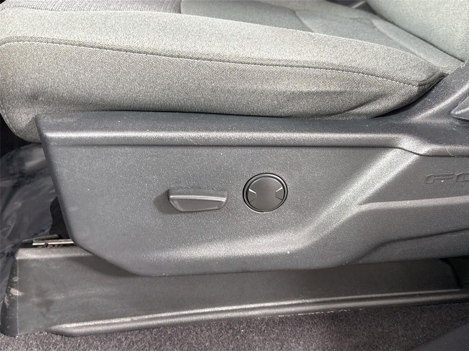 Used 2025 Agate Black Ford XLT image 25