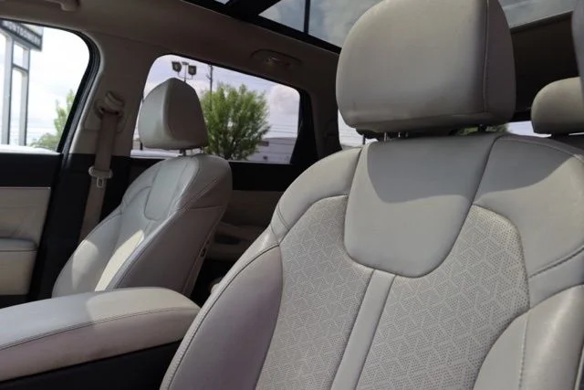 Used 2023 Gray Kia SX image 22