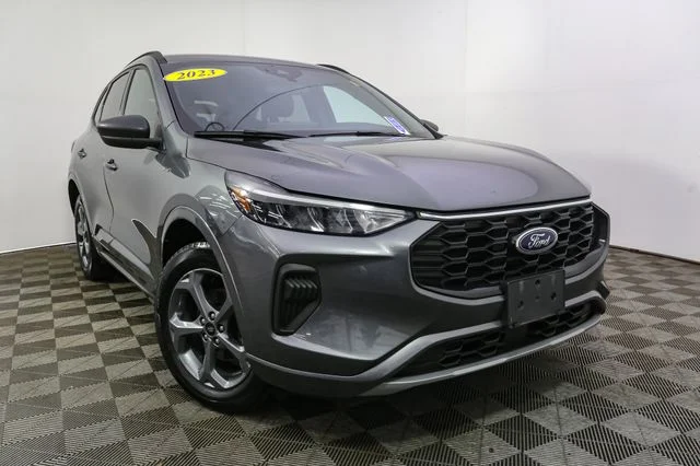 Used 2023 Gray Ford ST-Line image 3