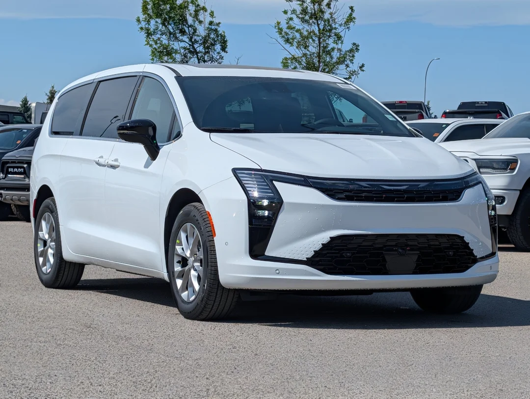 New 2027 White Chrysler Select - - AWD - 3.6L Pentastar V6 - Adaptive Cruise Control - Blind Spot Monitor & More! image 2