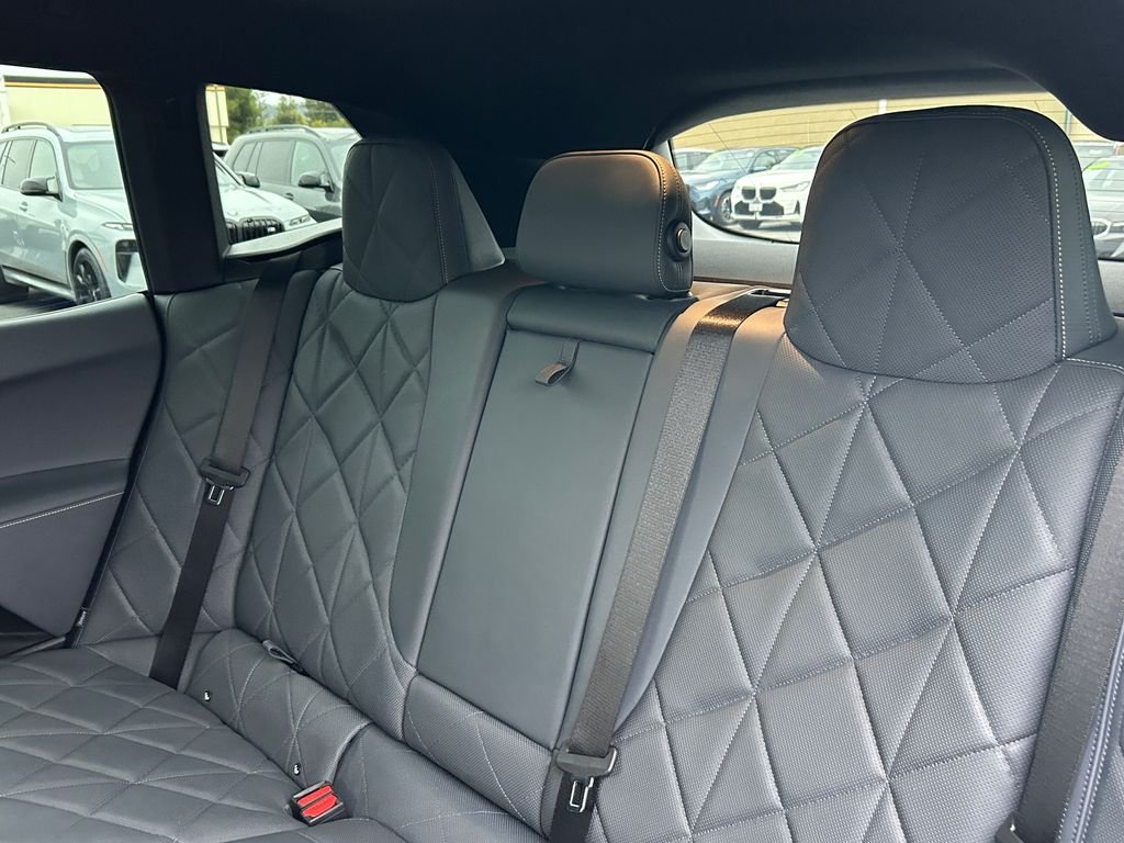 Certified Used 2024 Storm Bay Metallic BMW xDrive50 image 33