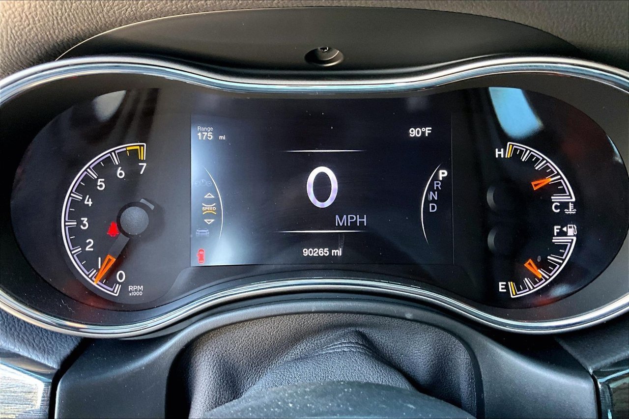 Used 2019 Gray Jeep Trailhawk image 12