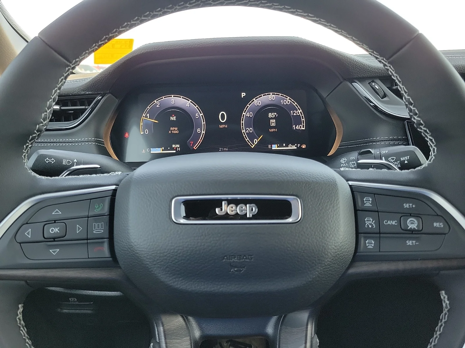 New 2027 Bright White Jeep L LAREDO ALTITUDE 4X2 image 17