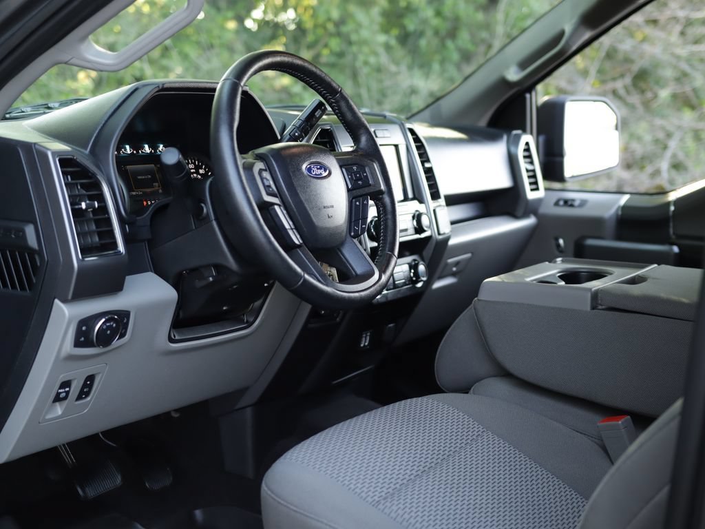 Used 2019 Gray Ford XL image 9