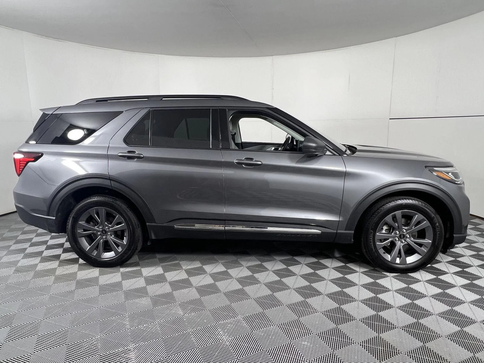 Used 2025 Carbonized Gray Ford Active image 11