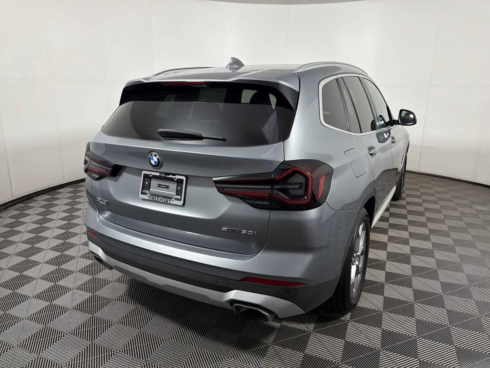 Certified Used 2024 Skyscraper Grey Metallic BMW xDrive30i image 6