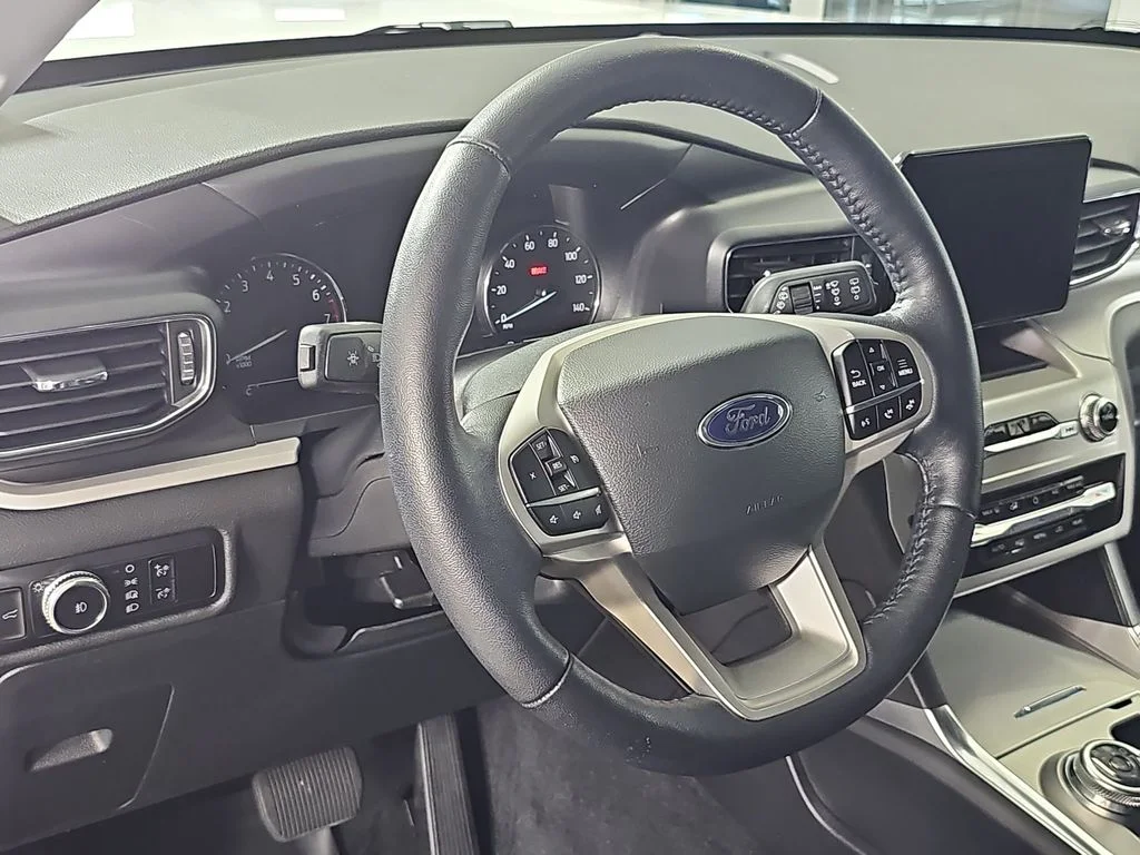 Used 2023 White Ford XLT image 22