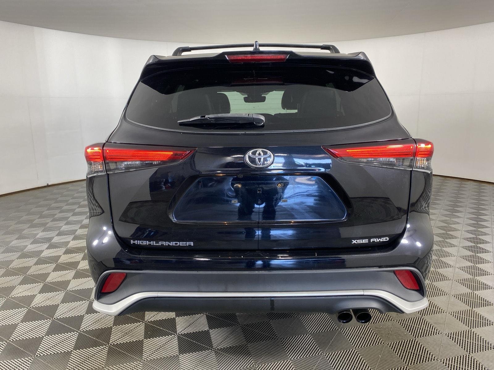 Used 2021 Midnight Black Metallic Toyota XSE image 16