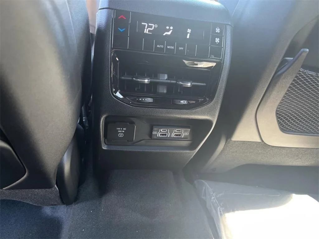 2025 Jeep Grand Cherokee L Altitude - Photo 24