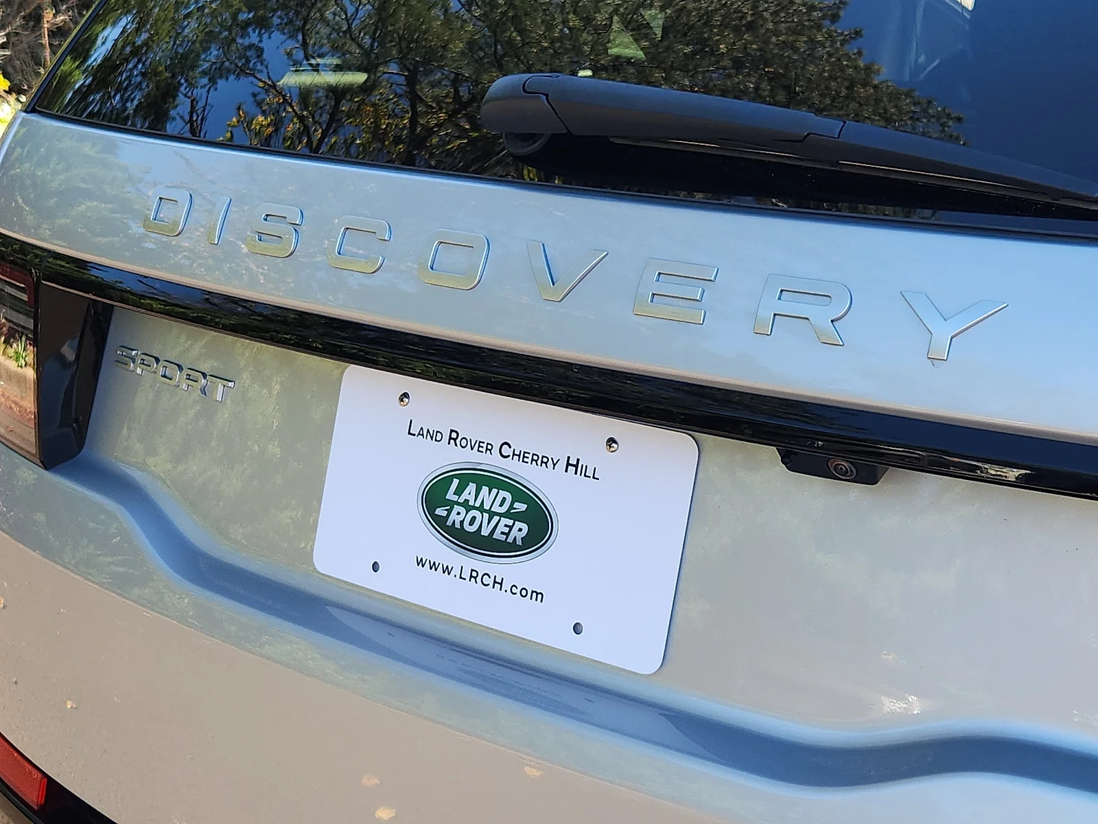 Used 2025 Silicon Silver Premium Metallic   1Bn Land Rover S image 42