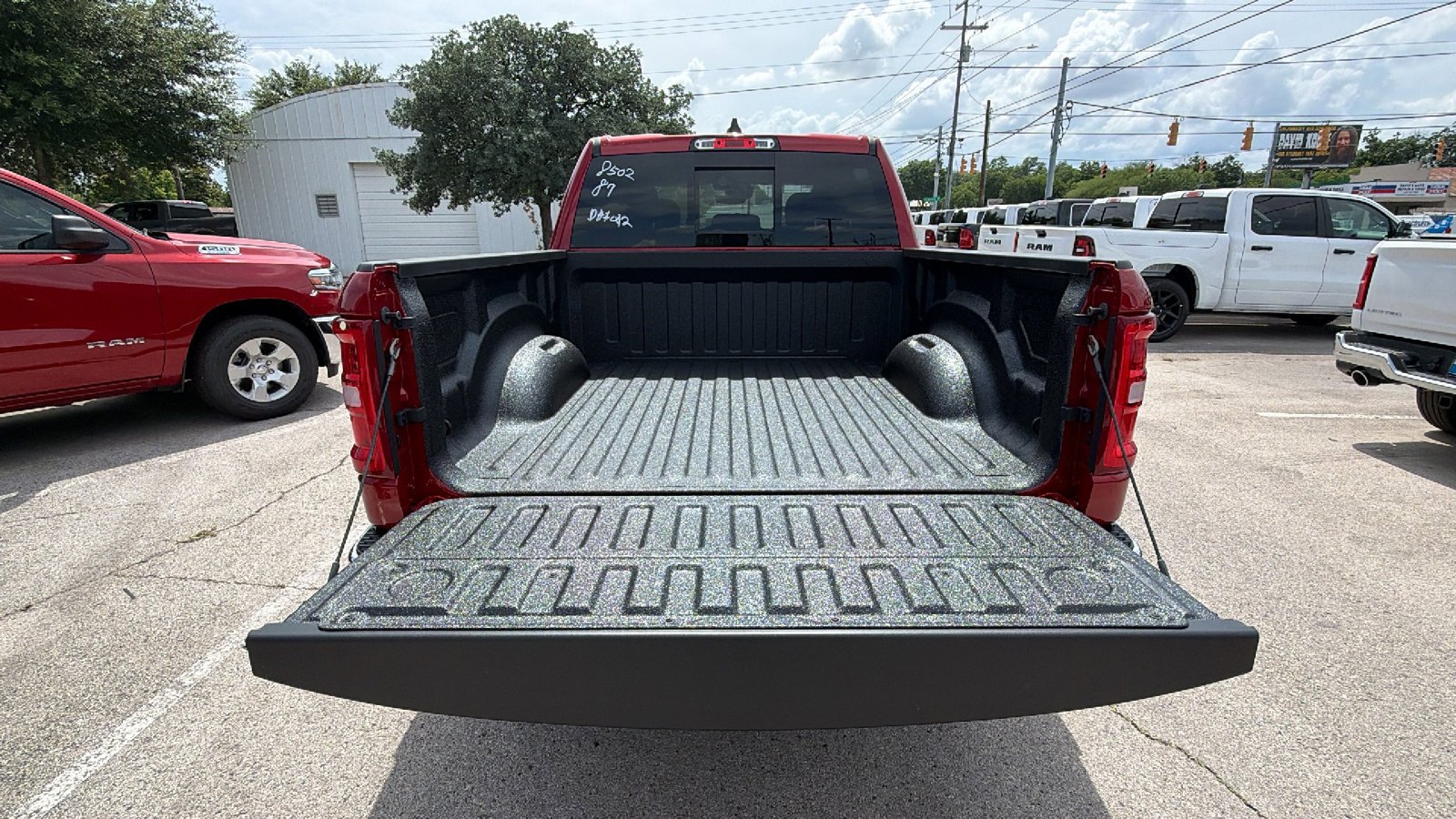 New 2026 Molten Red Pearl-Coat Exterior Paint RAM Lone Star image 24