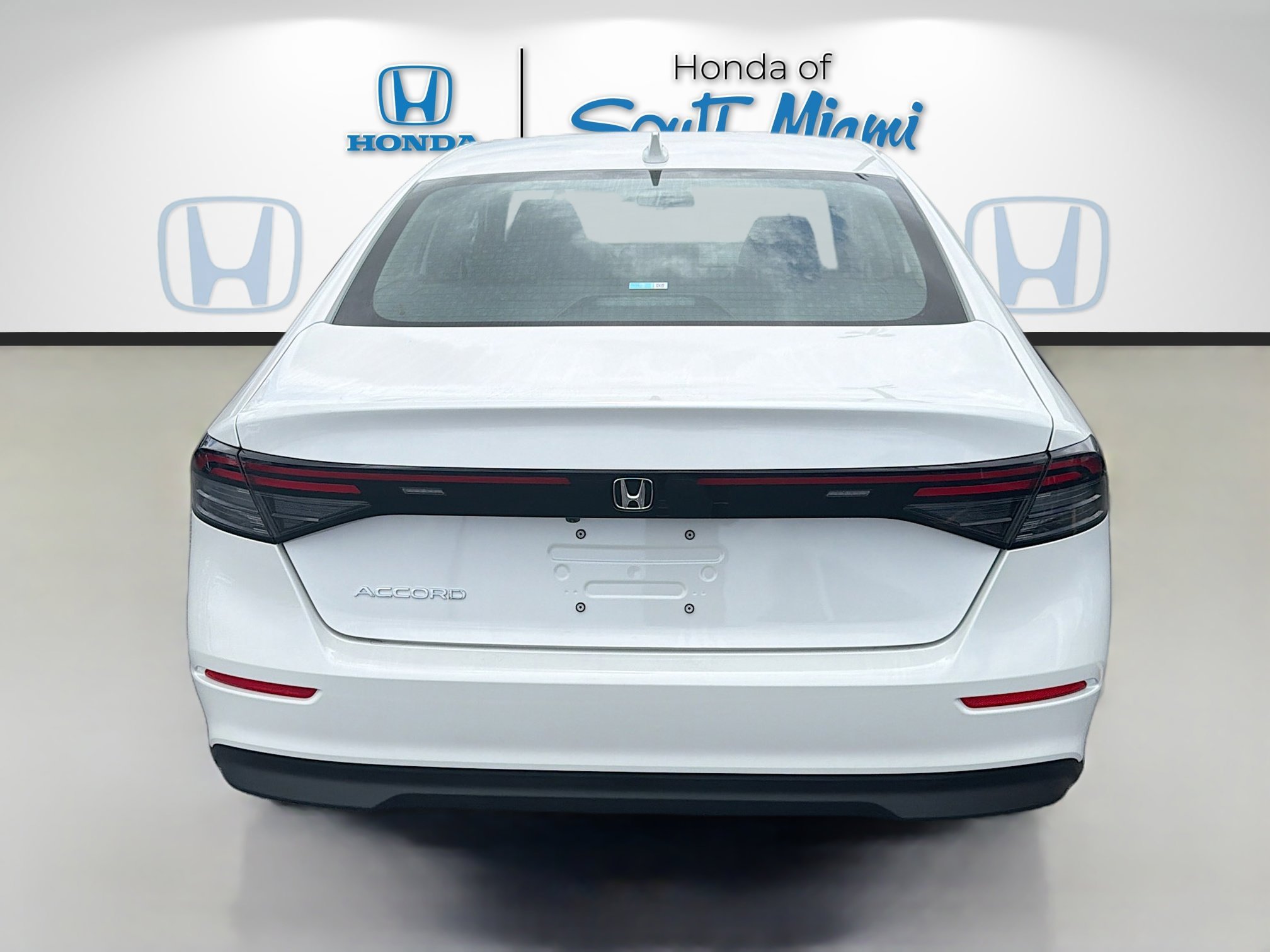 New 2026 Platinum White Pearl Honda LX image 6