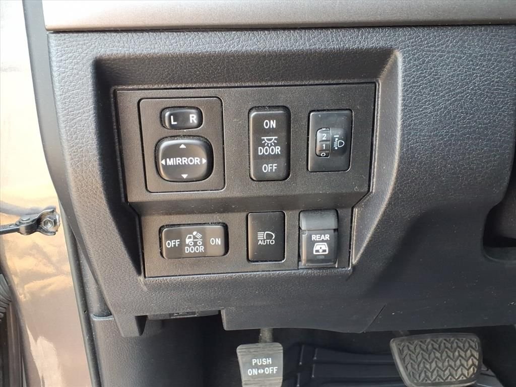 Used 2021 Gray Toyota SR5 image 20