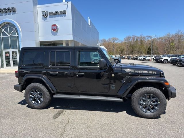 New 2026 Black Clear-Coat Exterior Paint Jeep 85th Anniversary Edition image 2