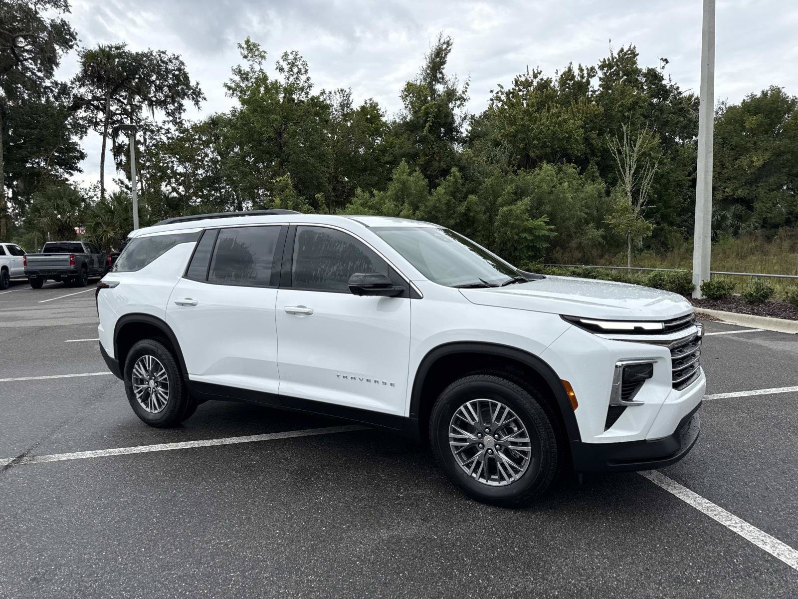 2027 Chevrolet Traverse LT - Photo 1