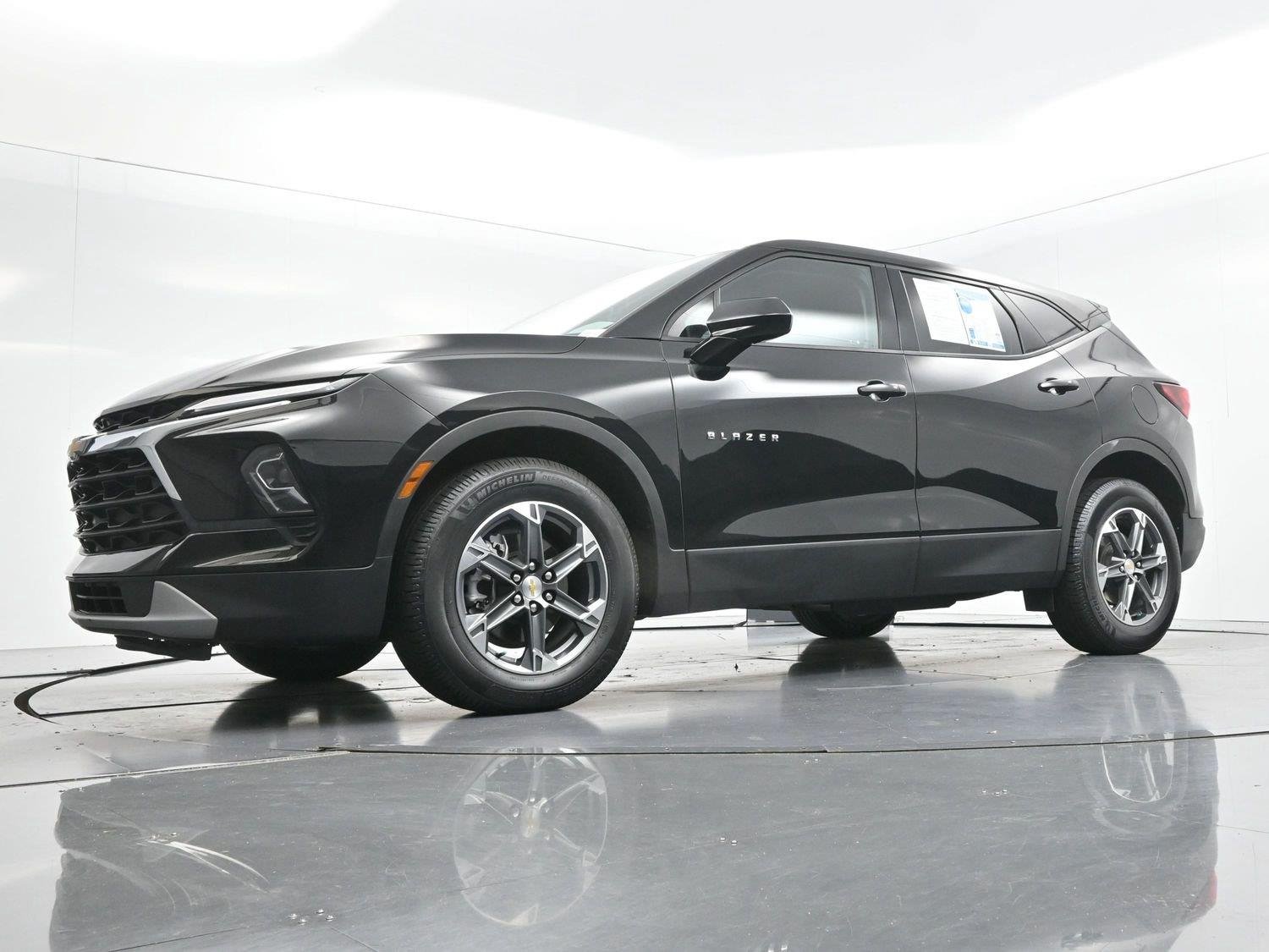 Used 2025 Black Chevrolet 2LT image 50