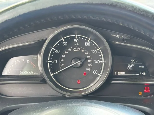 Used 2018 Red Mazda Touring image 26