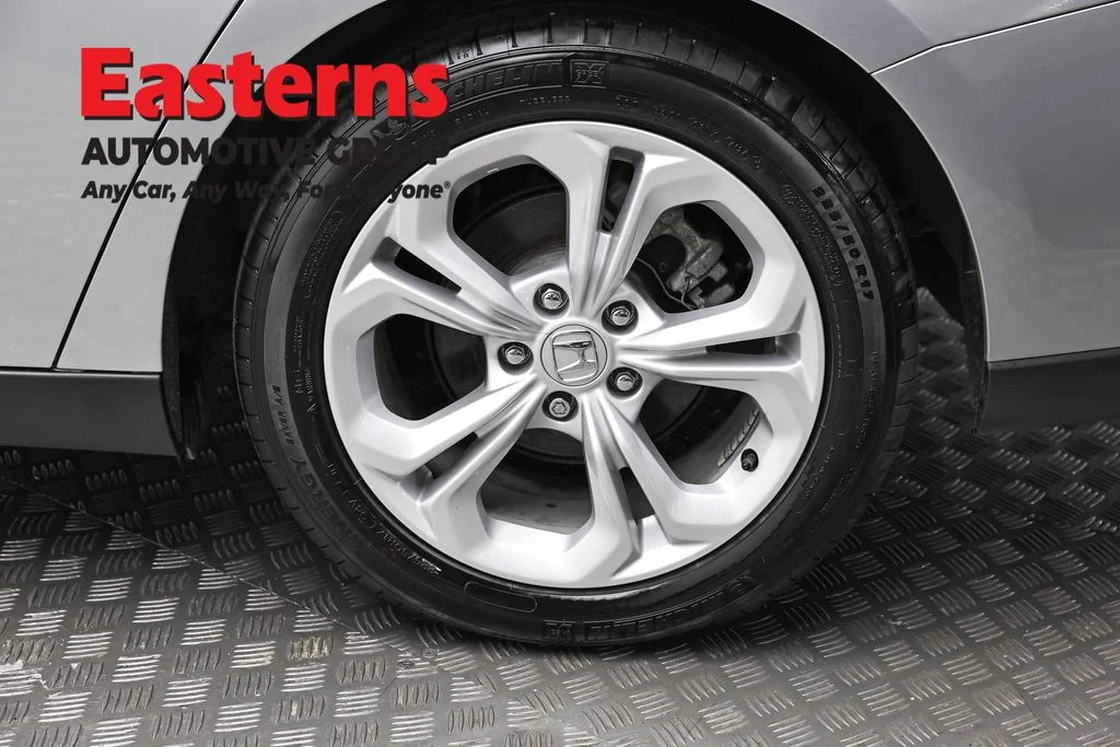 Used 2025 Silver Honda LX image 8