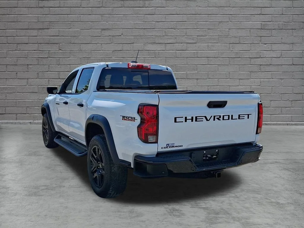 Used 2024 Summit White Chevrolet Trail Boss image 9