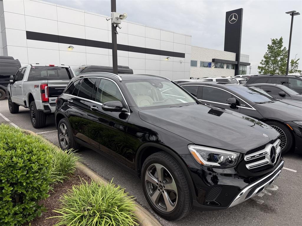 2022 Mercedes-Benz GLC GLC 300's photo